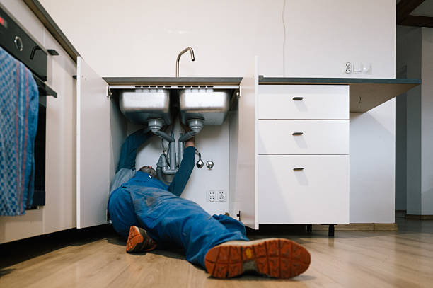 Professional Plumbing technician working in Lexington, TX
